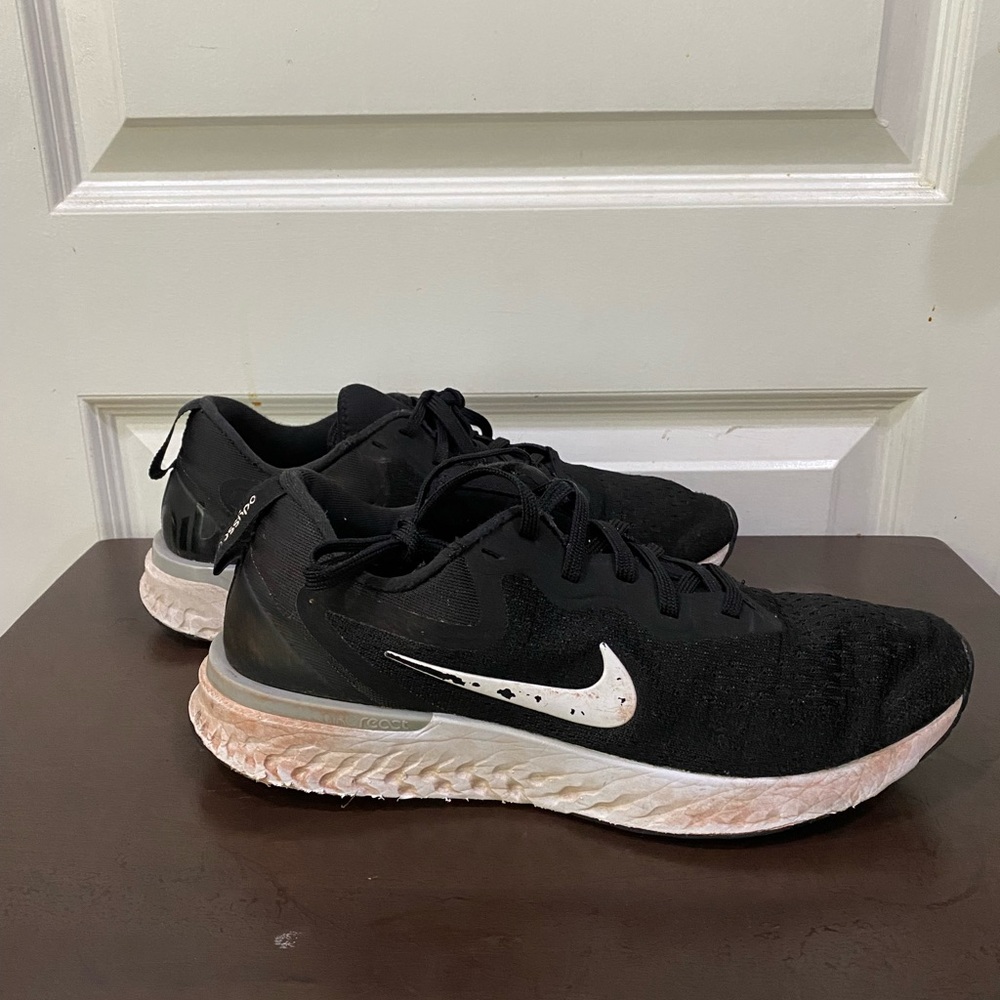 Nike Odyssey React womens 8 (mens 6.5)